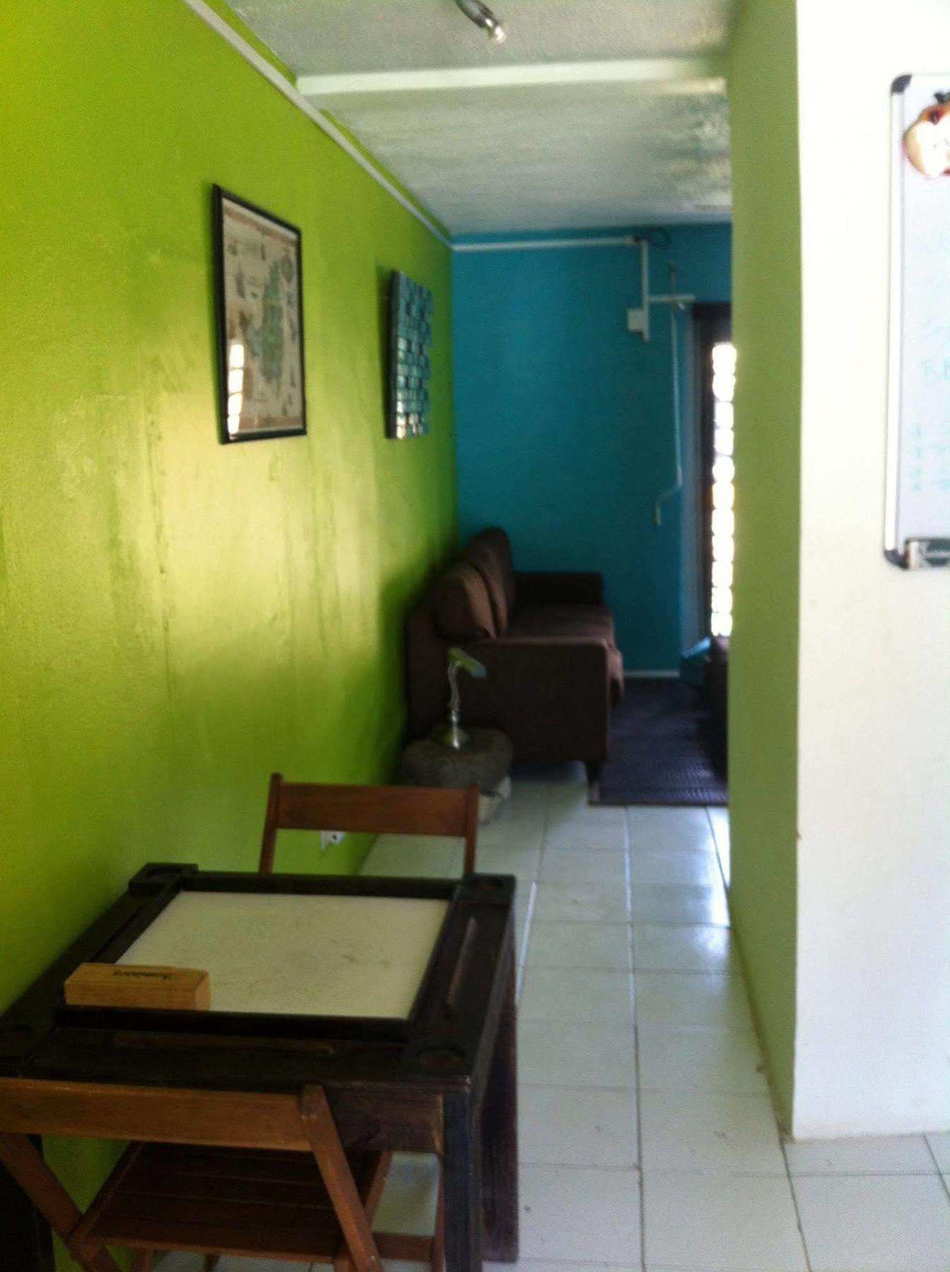 Vicky'S Keys Hostel Upper Princeʼs Quarter 外观 照片