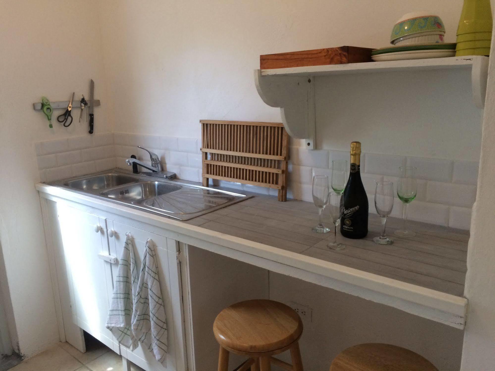 Vicky'S Keys Hostel Upper Princeʼs Quarter 外观 照片