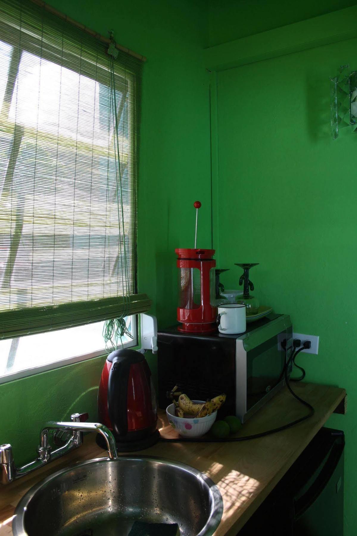Vicky'S Keys Hostel Upper Princeʼs Quarter 外观 照片